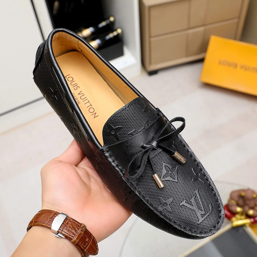 Men's shoes 💰360 💰 LV Louis Vuitton's top-quality Peaches men's shoes 💯Original copy of the official website, the upper is made of imported official website 1:1 material ❌Italian 🇮🇹 cowhide surface, imported pigskin lining. It’s definitely not made with ordinary craftsmanship, it’s the model used by celebrities! The factory’s craftsmanship is designed to create the most perfect shoes for trendy men! Colors available! 38-45 yards